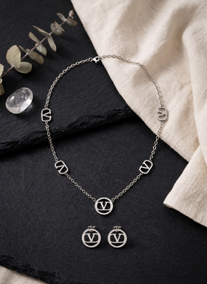 Woman Elegant Silver Jewelry Set