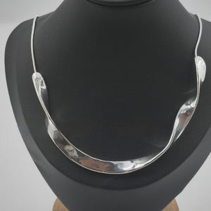 A Niche Design - forward Silver Twisted - wave Necklace - Zambeel