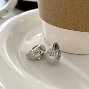Advanced Photosensitive Surface Water Drop Ear Clip - Zambeel