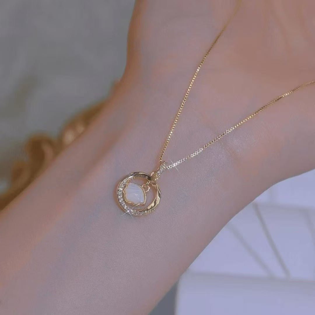 Affordable Luxury Versatile Shell Pendant Necklace - Zambeel