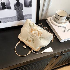 All - matching Embroidered Fashion Personality Women Bag - Zambeel