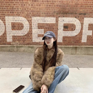 American - style Cropped Eco - friendly Faux Fur Top - Zambeel