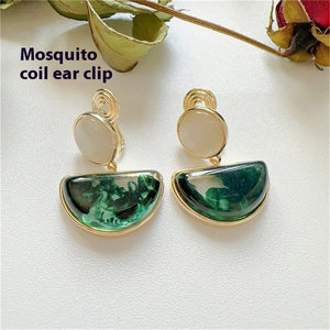 Artistic Retro Irregular Ink Painting Mosquito Coil Ear Clip Without Pierced Ears - Zambeel