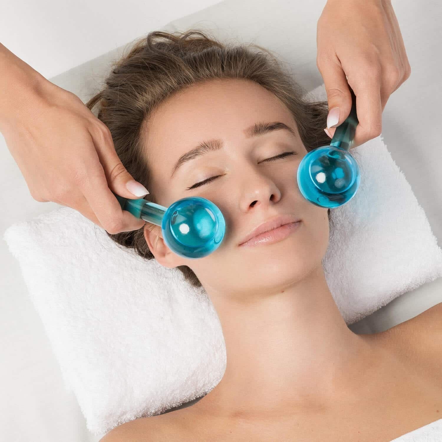 Benefit Cosmetics - Facial Ice Roller Globes © - Zambeel