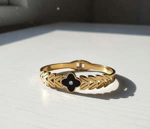 Black Petal Leaf Bangle - Zambeel