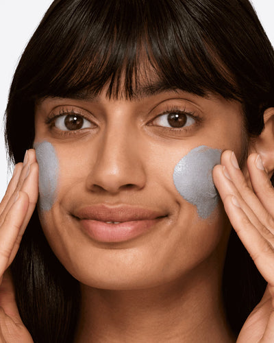 Clinique - All About Clean 2-in-1 Charcoal Mask + Scrub ©