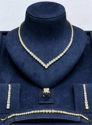 Classic V - Cut Crystal Jewelry Set - Zambeel