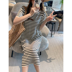 Crew - neck Short - sleeve Striped Dress For Petite Figures - Zambeel