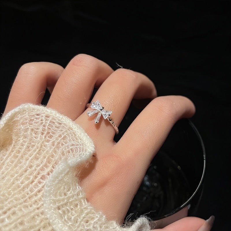 Elegant Adjustable Women's Bowknot Open Ring, Sparkling Rhinestone Details, Alloy, Perfect Gift For Her, Ideal For Daily Wear & Special Occasions - Zambeel