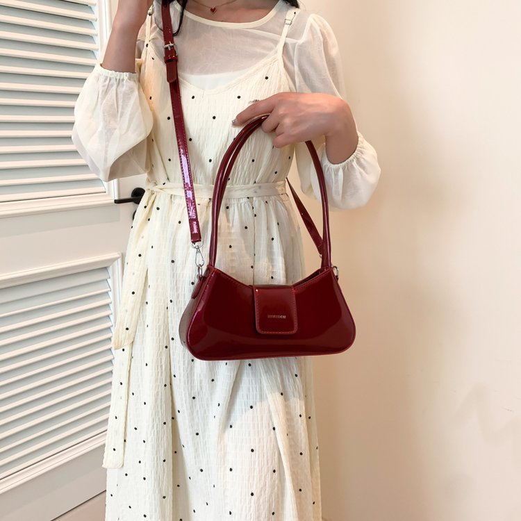 Elegant Fashion Women's Trendy Crossbody Bag - Zambeel