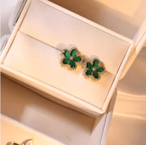 Emerald Zircon Flower Pendant Set - Zambeel