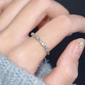 Fashion Jewelry S999 Sterling Silver Winding Love Ring - Zambeel