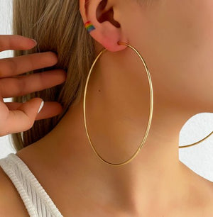 Fashionable And Casual Large Gold Hoop Earrings - Zambeel