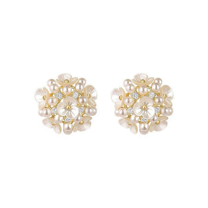 Fashionable Pearl Petal Earrings For Women - Zambeel