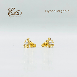 Flower with 3mm Pearl | Stainless Steel | 18K Gold Plated - Zambeel