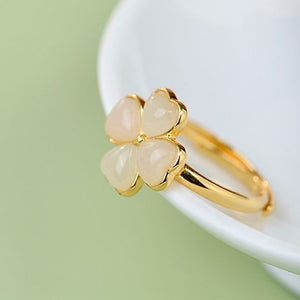 Four - Leaf Clover Jade Fashion Retro Minority Ring - Zambeel