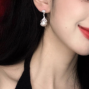 French Style Classic Retro High - grade Light Luxury Temperament Shining Water Drop Pearl Earrings - Zambeel