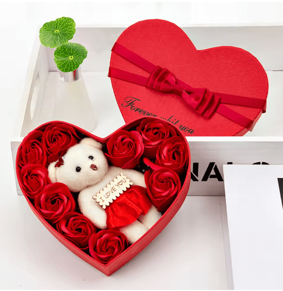 Heart - Shaped Flower Gift Box - Zambeel