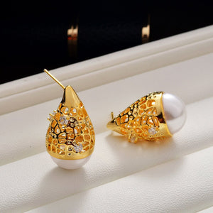 High - end, Light - luxury Waterdrop Pearl Stud Earrings - Zambeel