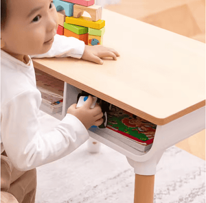 Kids Table Set © - Zambeel