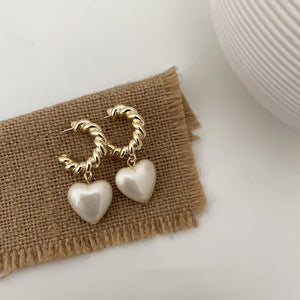 Korean - style Minimalist Twisted - pearl Heart Earrings For Women - Zambeel