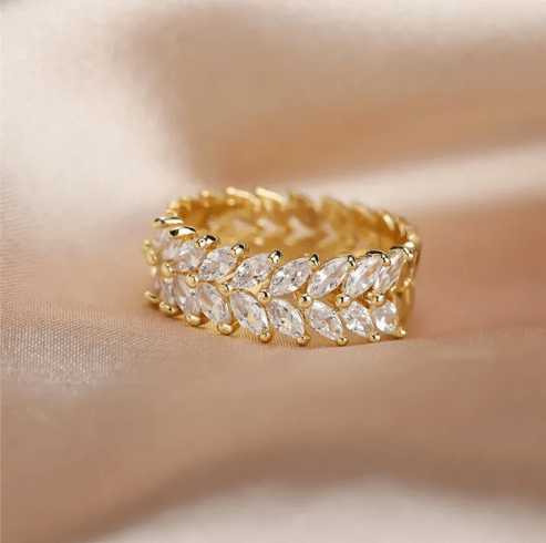 Leaf Crystal Ring - Zambeel