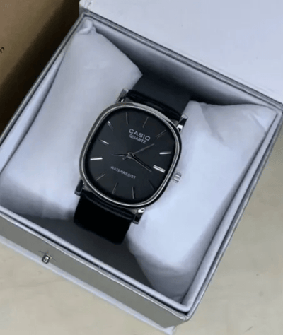 Leather Wristwatch - Zambeel