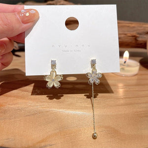 Light - luxury Asymmetrical Dainty And Exquisite Flower Earrings - Zambeel