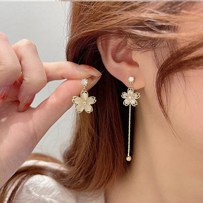 Light - luxury Asymmetrical Dainty And Exquisite Flower Earrings - Zambeel