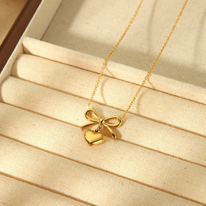 Love Pendant Necklace 18K Gold Stainless Steel Clavicle Chain Necklace For Women - Zambeel