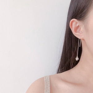 Maple Leaf Tassel Hanging Earrings - Zambeel