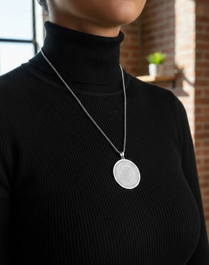 Medallion Pendant Necklace - Zambeel