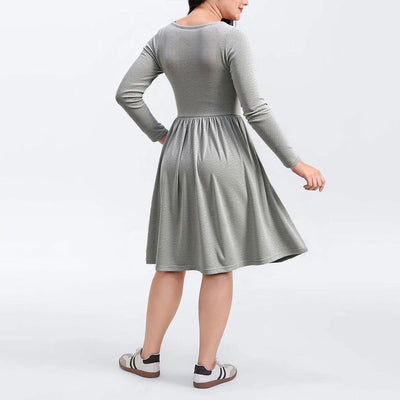 Mid - length Knitted Dress With Pockets On Both Sides - Zambeel