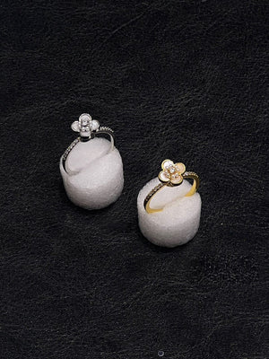 Mini Blossom Ring - Zambeel
