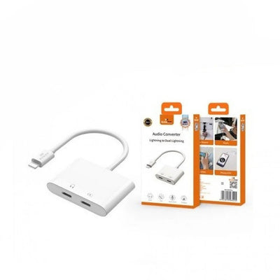 Moogmax - Lightning Headphone Jack & Phone Charger (Original) - Zambeel