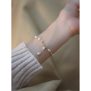 Natural Pearl Fairy - Chic Tiny Freshwater Pearl Bracelet - Zambeel
