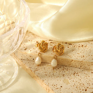 New Baroque Pearl Spiral Niche Earrings - Zambeel