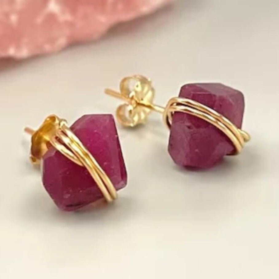 New Red Irregular Stone Wrapped Wire Earrings - Zambeel