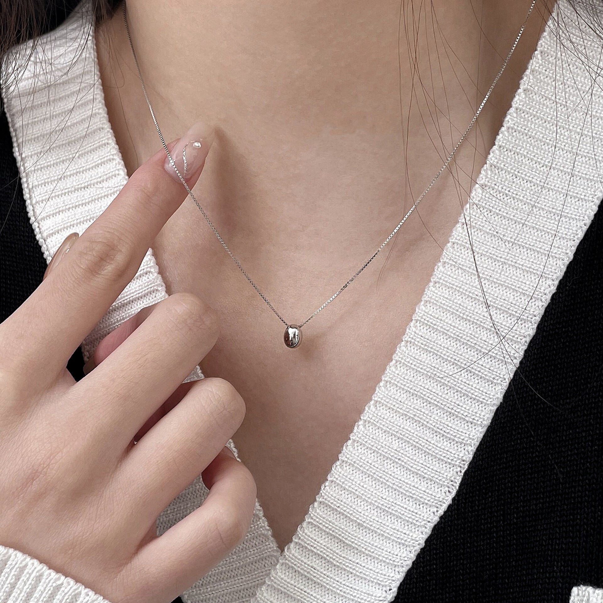 Oval Egg Necklace For Women Niche Collarbone Chain - Zambeel