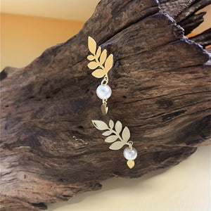Pearl Leaf Earrings With A Minimalist Chic Design - Zambeel