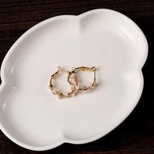 Pearl Winding Small Circle Earrings - Zambeel