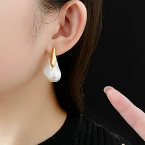Real Gold Electroplated Silver Needle Artificial Pearl Earrings Irregular All - Match - Zambeel