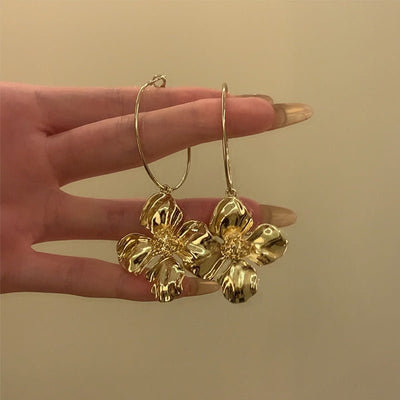 Retro Flower Earrings Women's Exaggerated Long - Zambeel