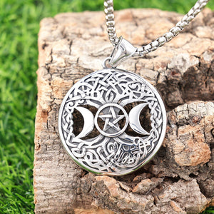 Retro Necklace With A Star - and - moon Pattern And A Five - pointed Star Designtrendy And Stylish - Zambeel