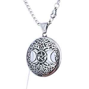 Retro Necklace With A Star - and - moon Pattern And A Five - pointed Star Designtrendy And Stylish - Zambeel