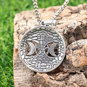 Retro Necklace With A Star - and - moon Pattern And A Five - pointed Star Designtrendy And Stylish - Zambeel