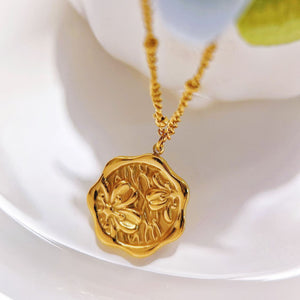 Rose - inspired Subtly Luxurious And Minimalist 18K Gold Stainless Steel Necklace For Women Stylish Titanium Steel Design - Zambeel