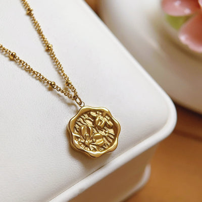 Rose - inspired Subtly Luxurious And Minimalist 18K Gold Stainless Steel Necklace For Women Stylish Titanium Steel Design - Zambeel
