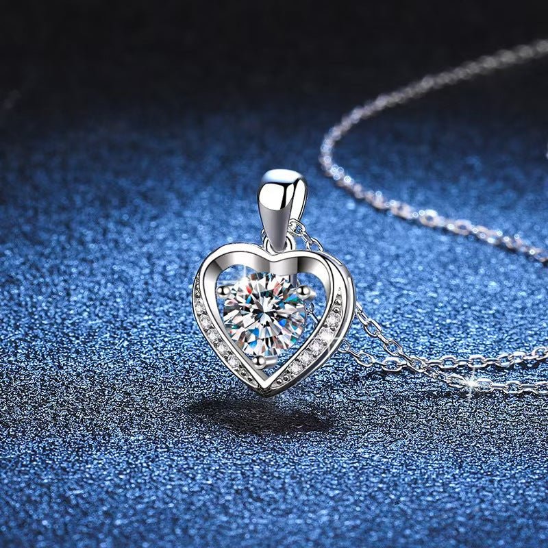 S925 Sterling Silver Love Heart Womens Eternal Heart Moissanite Necklace - Zambeel