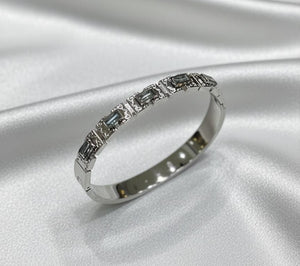 Silver Luxe Gemstone Bangle - Zambeel
